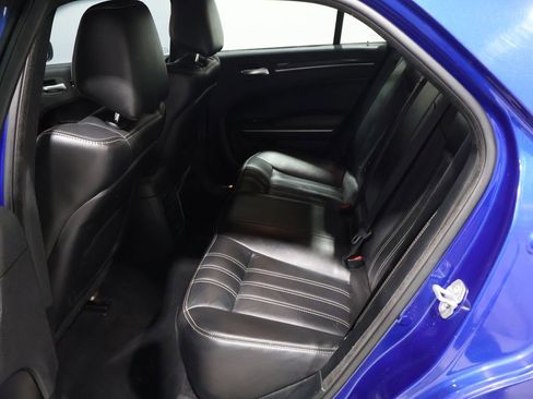 Used 2019 Chrysler 300 S image 19