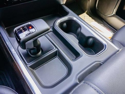 Used 2023 Chevrolet Silverado 1500 LT Trail Boss w/ Convenience Package II AWD/4WD image 19
