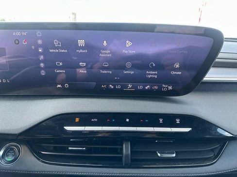 Used 2025 Buick Enclave Sport Touring w/ Power Package FWD image 13