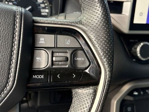 Used 2022 Toyota Tundra Limited image 8