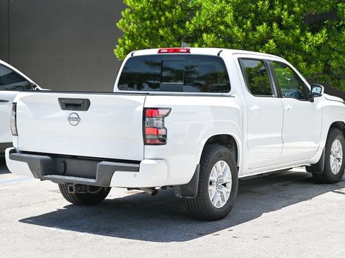 Used 2023 Nissan Frontier SV w/ SV Convenience Package RWD image 3