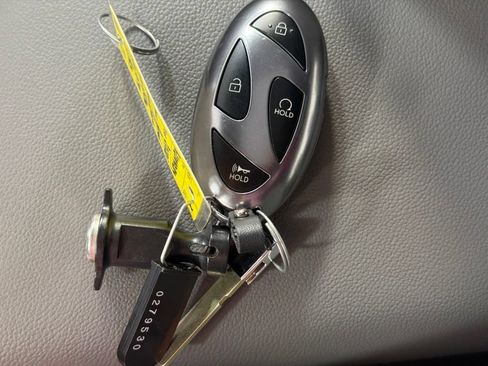 Certified 2025 Hyundai Elantra SEL FWD image 31