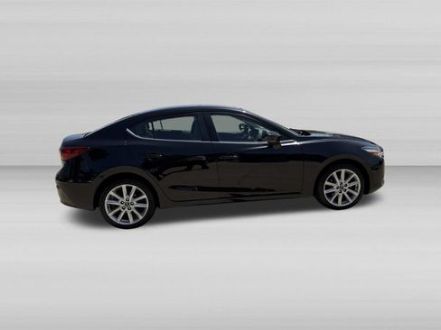 Used 2017 MAZDA MAZDA3 Touring FWD image 4