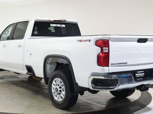 Used 2025 Chevrolet Silverado 2500 LT w/ Convenience Package AWD/4WD image 11