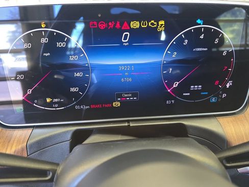 Used 2025 Mercedes-Benz C 300 Sedan image 22