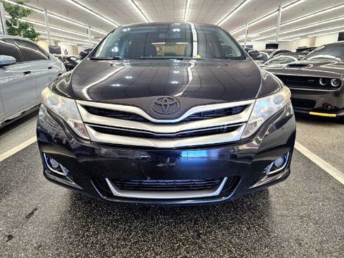 Used 2015 Toyota Venza Limited image 3