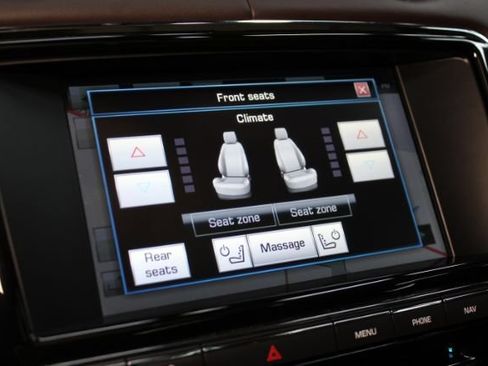 Used 2015 Jaguar XJ L Portfolio RWD image 21