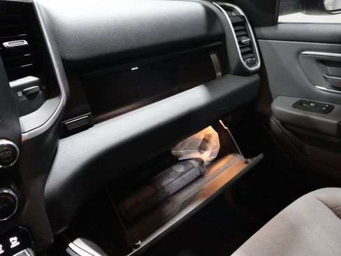 Used 2021 RAM 1500 Big Horn AWD/4WD image 17