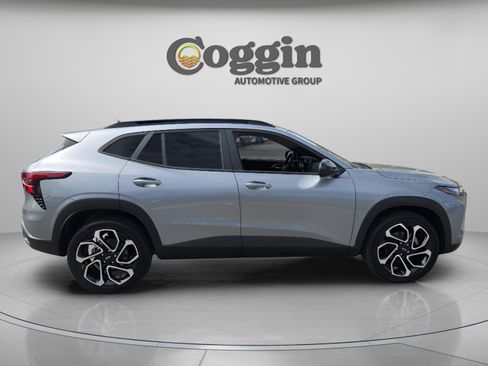 New 2026 Chevrolet Trax RS w/ Sunroof Package image 6