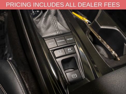 Used 2025 Toyota Camry SE FWD image 16