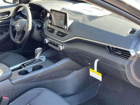 Certified 2025 Nissan Altima 2.5 S image 30