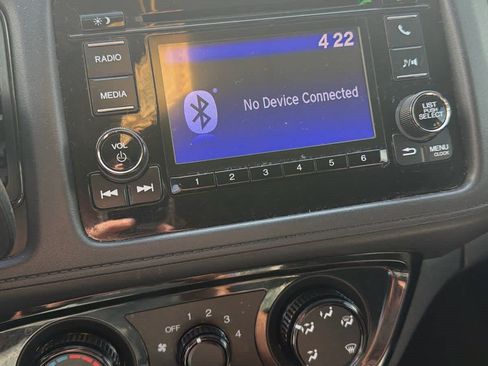 Used 2019 Honda HR-V LX image 9