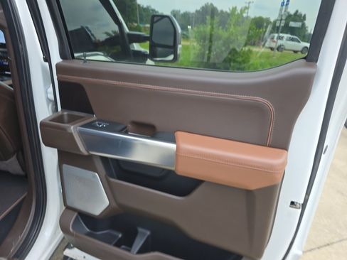 Used 2024 Ford F150 King Ranch w/ FX4 Off-Road Package AWD/4WD image 16