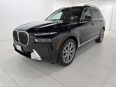 Used 2026 BMW X7 xDrive40i w/ Premium Package image 1