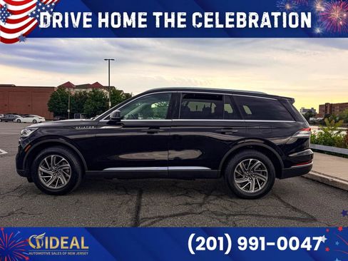 Used 2023 Lincoln Aviator AWD image 7