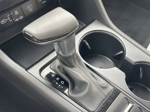 Certified 2025 Hyundai Sonata SE image 28