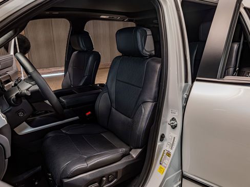 Used 2025 Toyota Sequoia Platinum AWD/4WD image 20