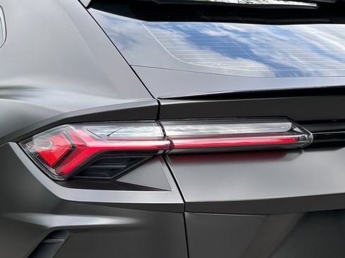 Used 2020 Lamborghini Urus AWD/4WD image 53