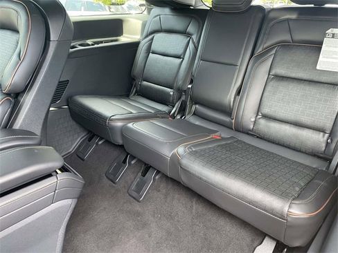 New 2025 Lincoln Navigator Black Label image 9