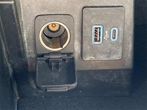 Used 2023 Ford Explorer Limited w/ Equipment Group 301A image 27