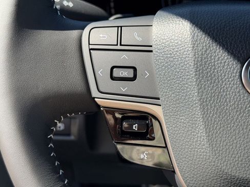 Used 2026 Toyota Camry SE FWD image 24