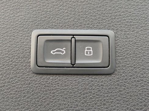 Used 2018 Audi Q5 2.0T Premium Plus w/ Premium Plus Package image 15