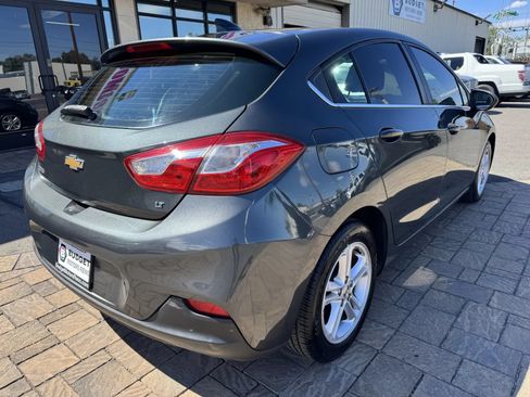 Used 2017 Chevrolet Cruze LT FWD image 2