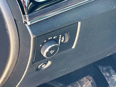 Used 2020 Jeep Grand Cherokee Overland image 10