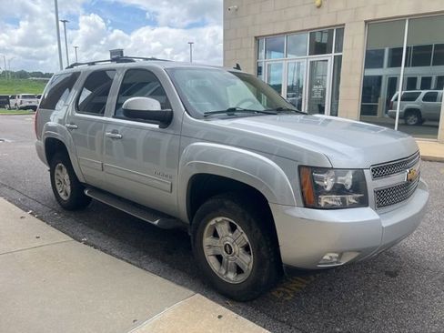 Used 2012 Chevrolet Tahoe LT RWD image 3