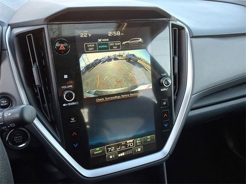 Used 2025 Subaru Crosstrek 2.0i Premium image 17