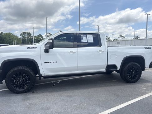 Used 2025 Chevrolet Silverado 2500 LTZ w/ Trail Boss Package AWD/4WD image 7