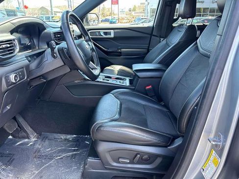 Used 2022 Ford Explorer ST w/ ST Street Pack AWD/4WD image 11