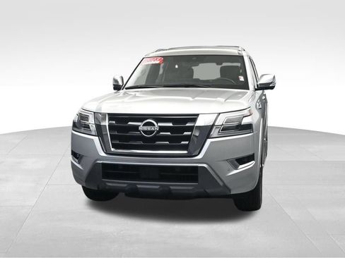 Used 2023 Nissan Armada Platinum w/ Captain's Chairs Package RWD image 4