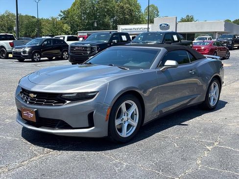 Used 2019 Chevrolet Camaro LT RWD image 3