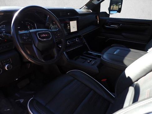Used 2024 GMC Sierra 2500 AT4X AWD/4WD image 8
