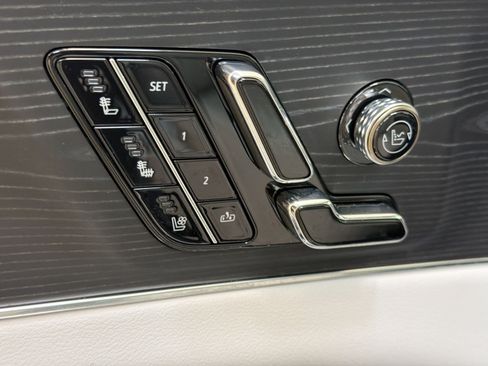 Certified 2024 Cadillac Lyriq Luxury RWD image 19