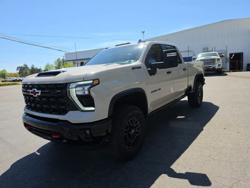 Used 2026 Chevrolet Silverado 2500 ZR2 w/ LPO, Dark Essentials Package AWD/4WD image 10