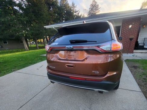 Used 2017 Ford Edge SEL w/ Equipment Group 201A AWD/4WD image 4