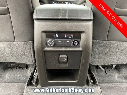 Used 2023 Chevrolet Traverse LT FWD image 45