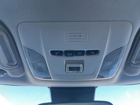 Used 2021 Toyota Corolla LE image 23