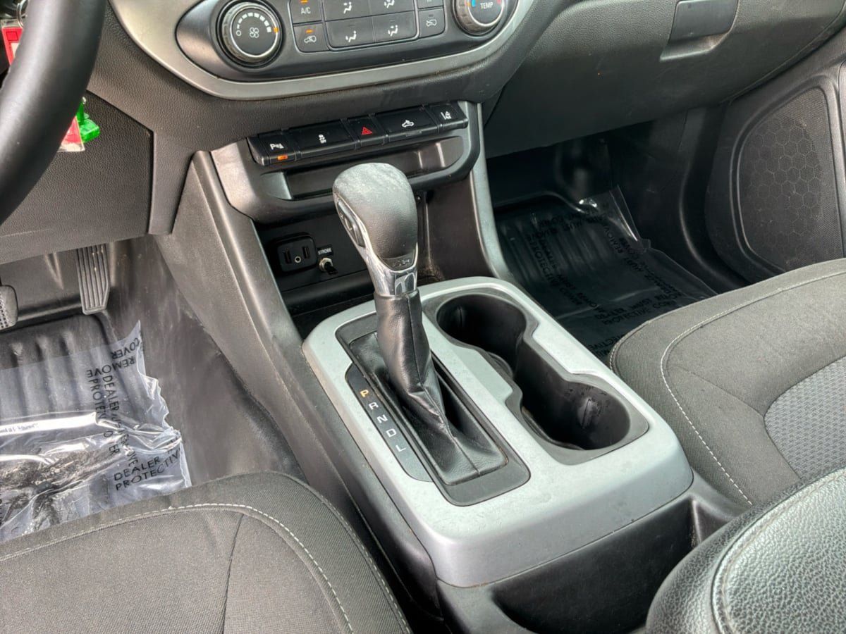 Used 2022 Chevrolet Colorado LT w/ Fleet Safety Package RWD image 16