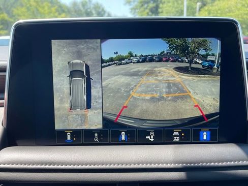 Used 2024 Chevrolet Tahoe Z71 w/ Z71 Off-Road Package image 14