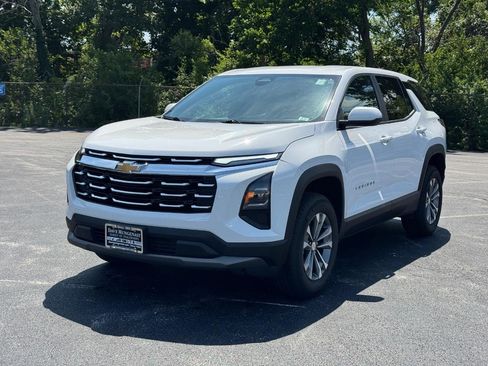 Used 2026 Chevrolet Equinox LT AWD/4WD image 9
