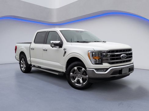 Used 2022 Ford F150 Lariat image 2