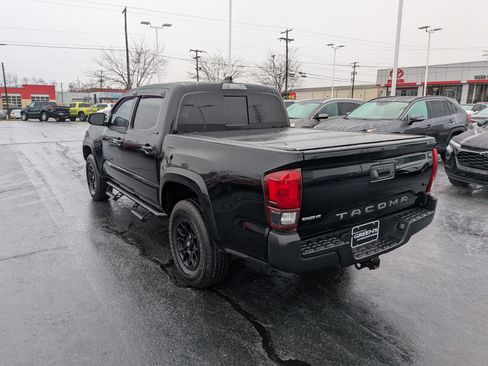Used 2021 Toyota Tacoma SR5 image 8