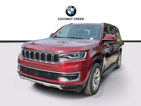 Used 2022 Jeep Wagoneer Series II AWD/4WD image 3
