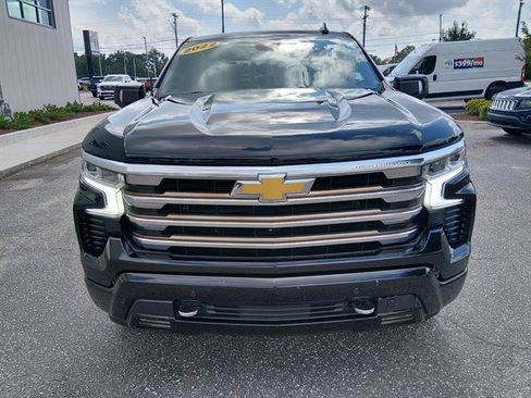 Used 2022 Chevrolet Silverado 1500 High Country w/ High Country Premium Package AWD/4WD image 8