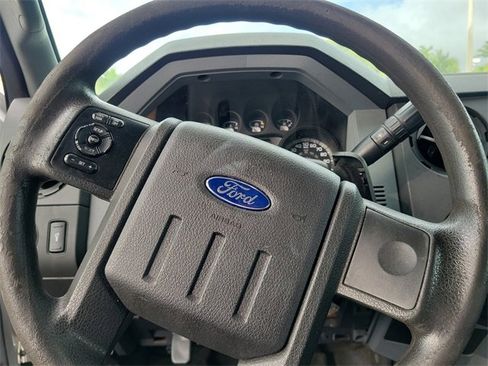 Used 2015 Ford F550 2WD Regular Cab Super Duty image 16