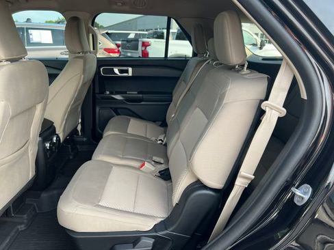 Used 2023 Ford Explorer 4WD image 5