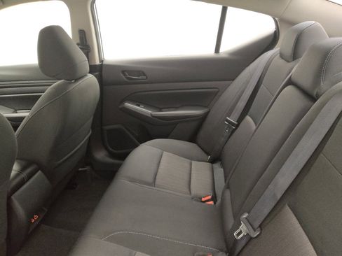 Used 2024 Nissan Altima 2.5 SV image 18